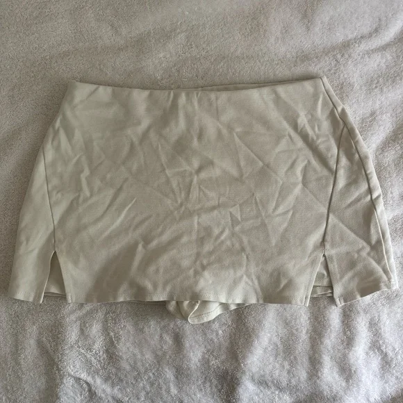 Chic Cream Mini - Picture 1 of 1